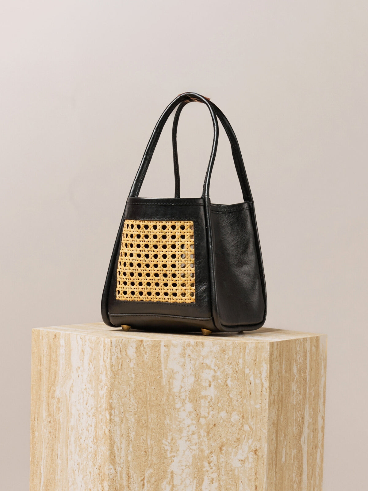BOXY TOTE ONYX MED