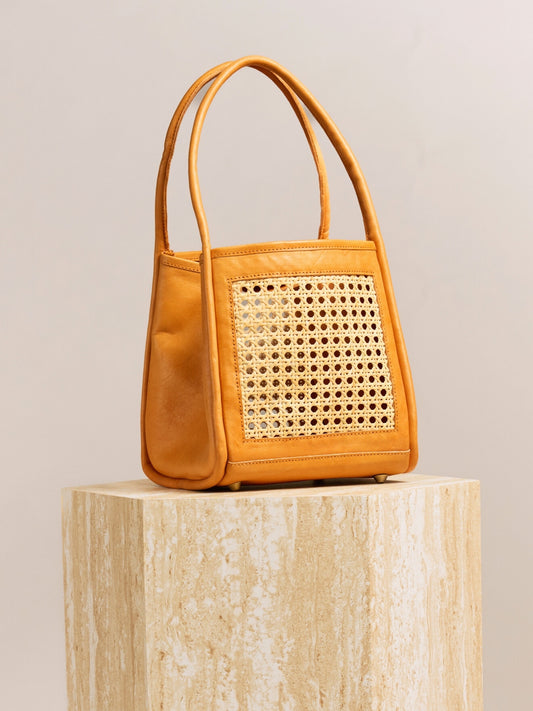 BOXY TOTE TAN