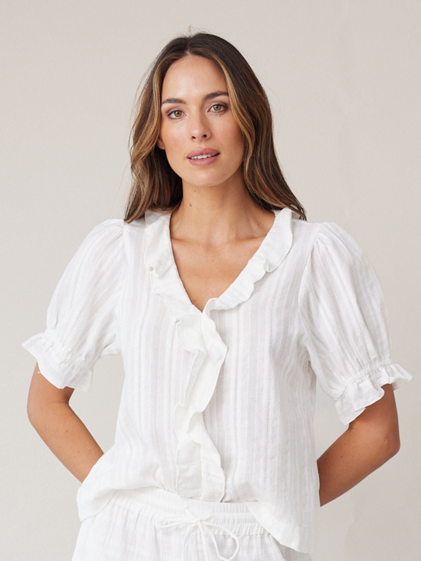 FLOUNCE BLOUSE IVORY
