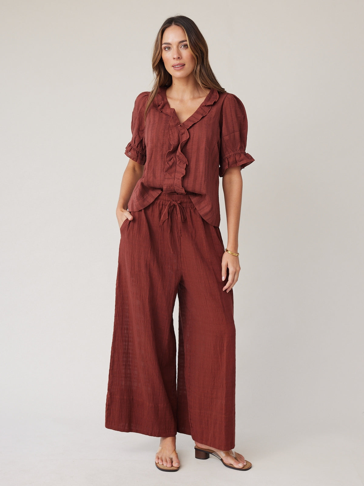 FLOUNCE BLOUSE MOCHA