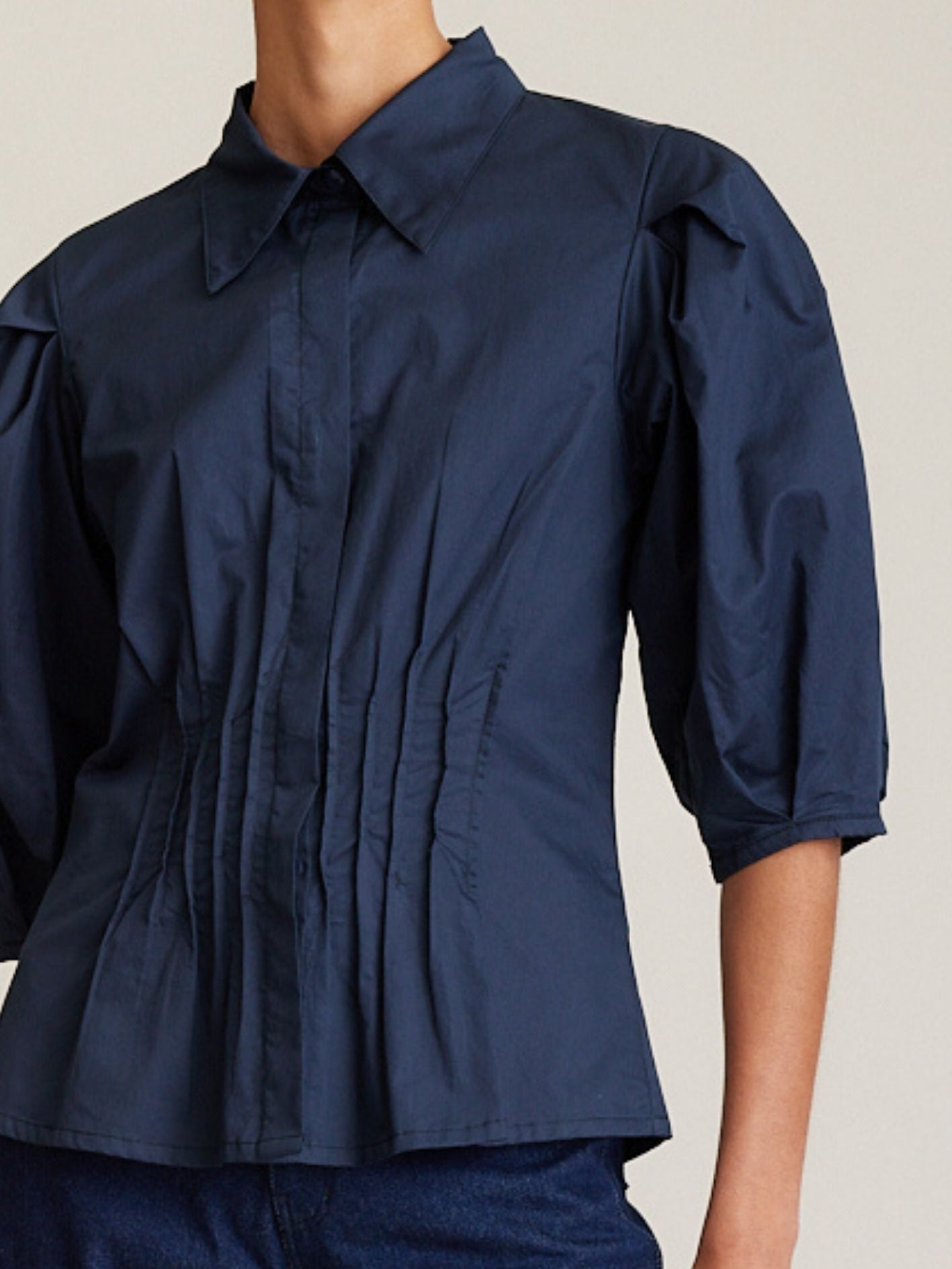 PINTUCK BLOUSE FRENCH NAVY