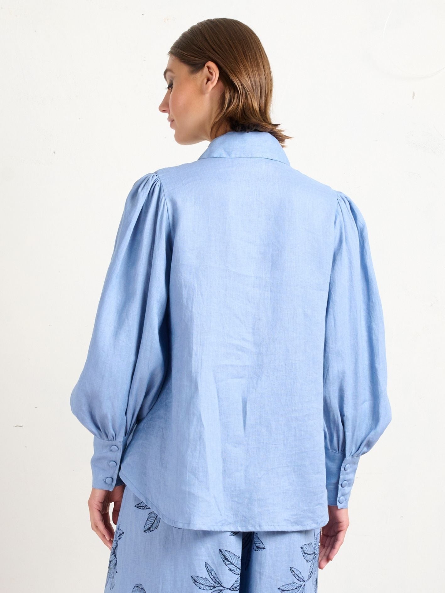POINTED COLLAR BLOUSE ALLURE BLUE