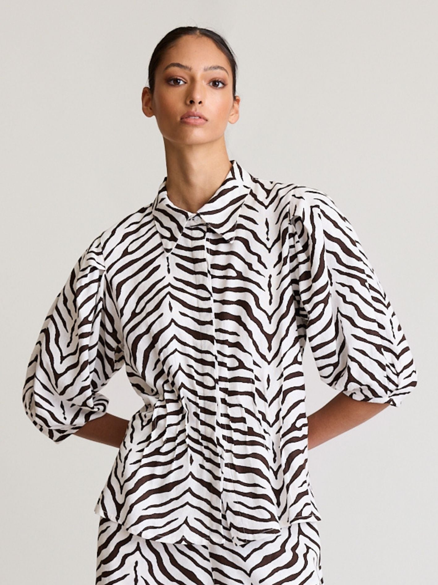 PINTUCK BLOUSE ZEBRA